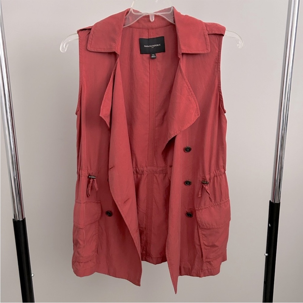 Women’s Banana Republic Orange Safari Vest - size XS